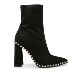 STEVE MADDEN REVOKE BLACK BOOTS